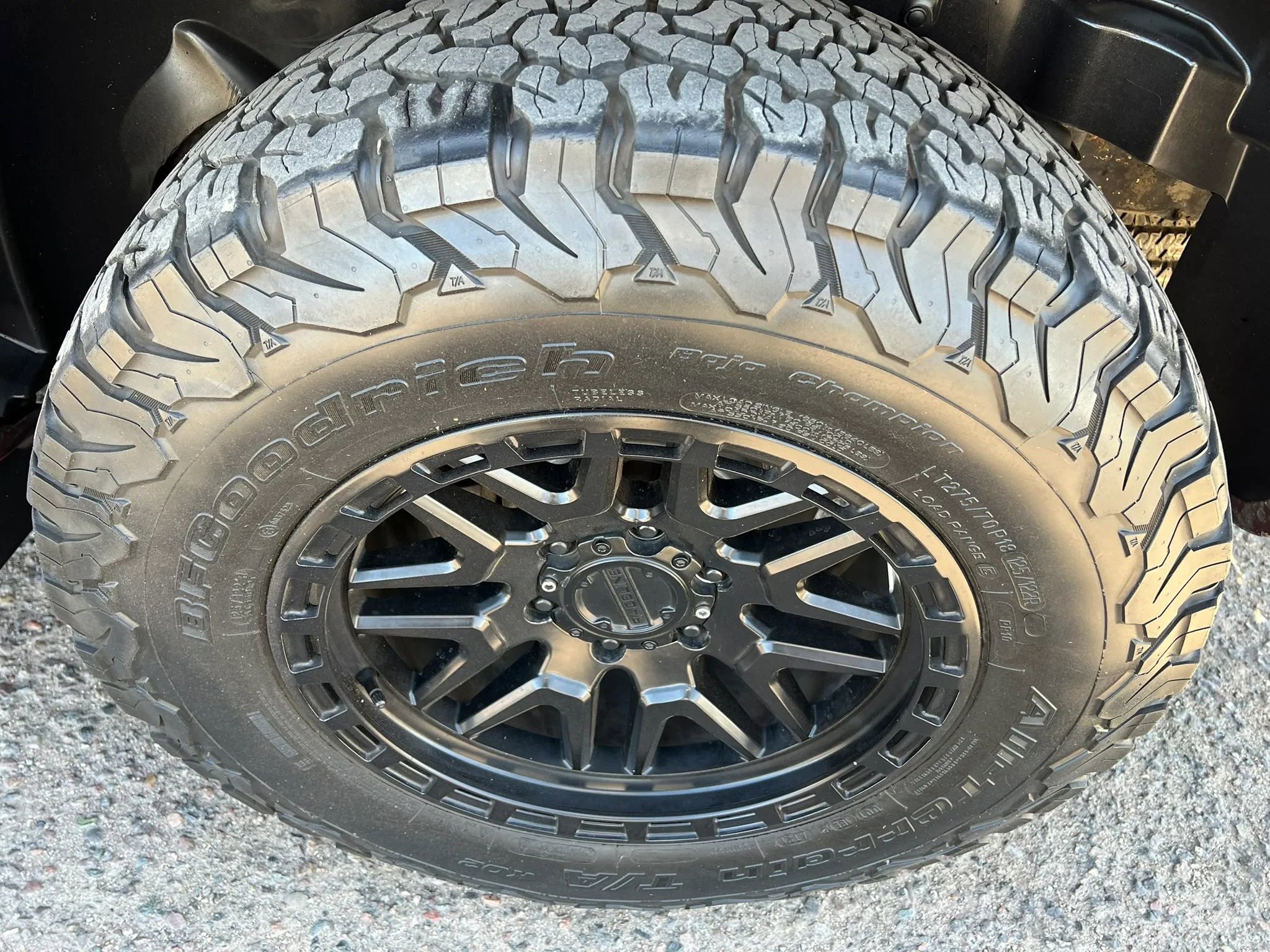 Used 2005 Chevrolet Tahoe LS RWD image 9