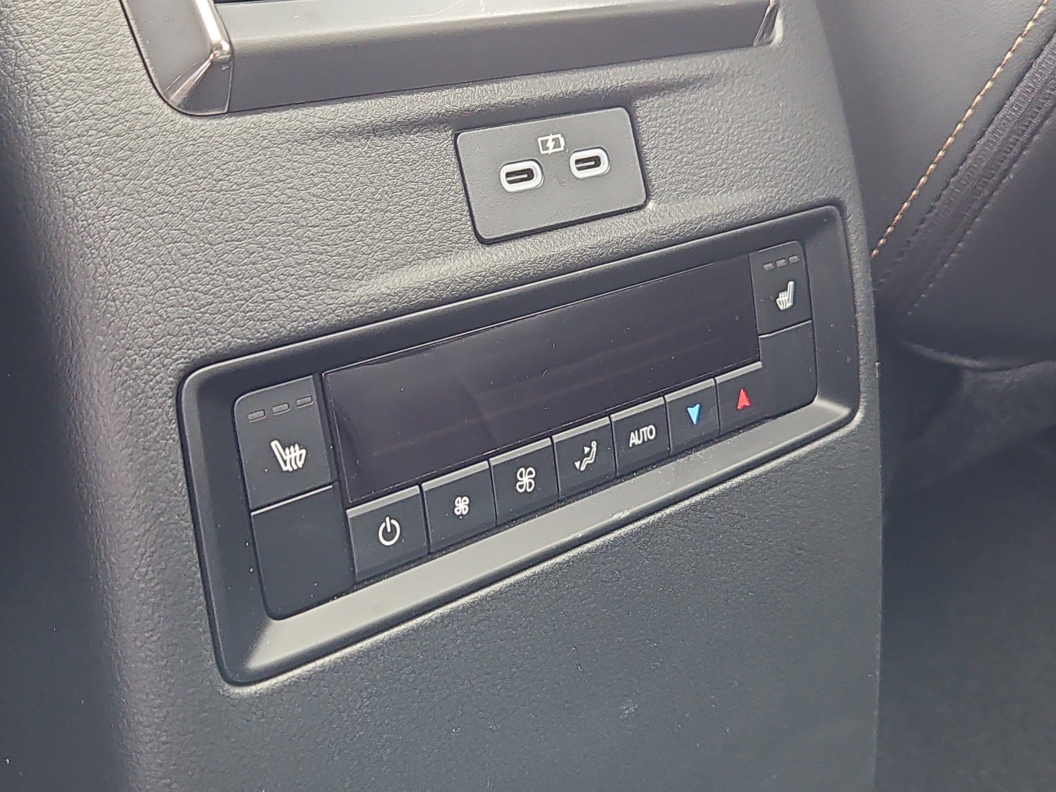 Certified 2025 MAZDA CX-70 3.3 Turbo S w/ Premium Package image 16