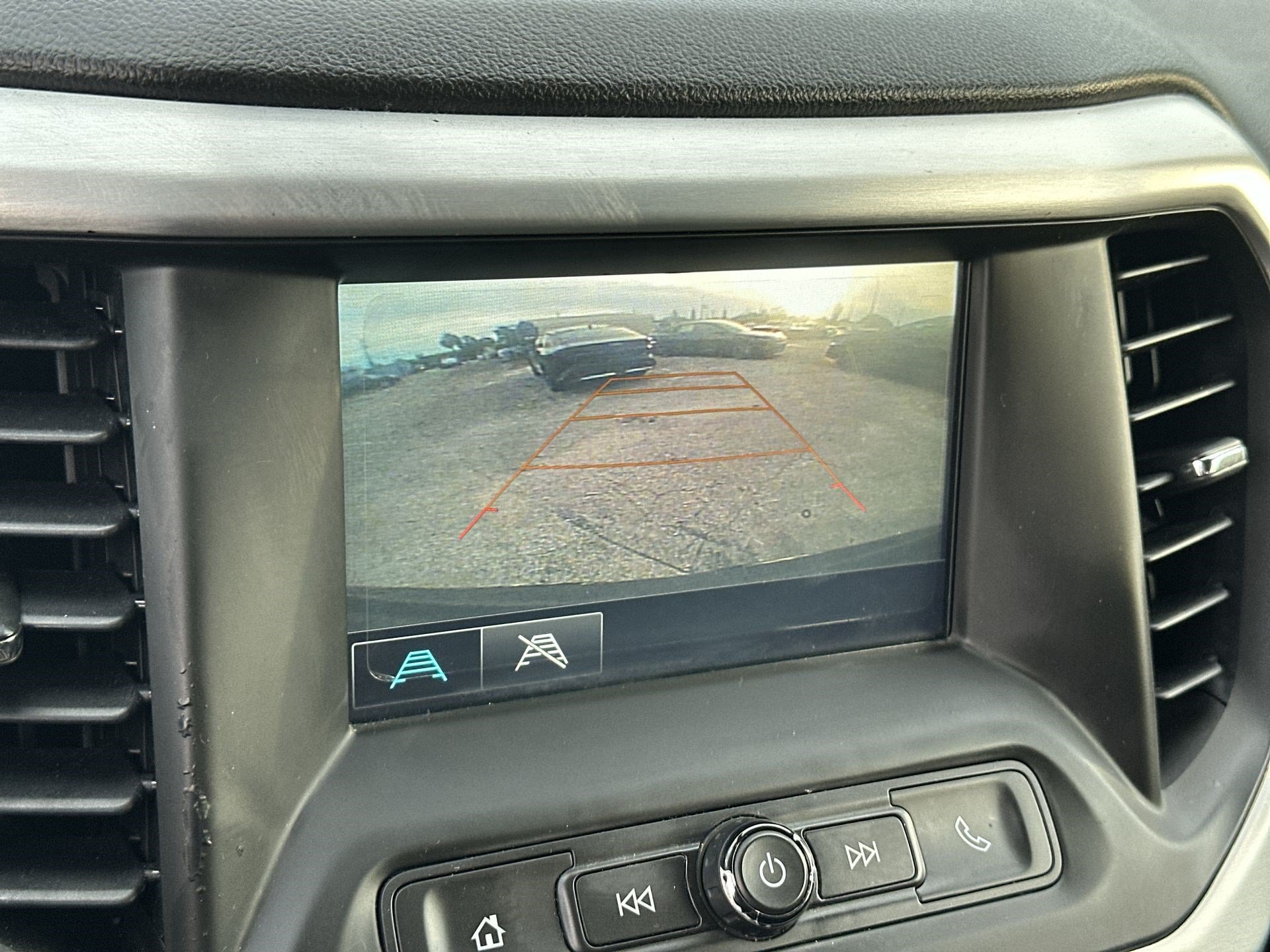 Used 2019 GMC Acadia SLE FWD image 20