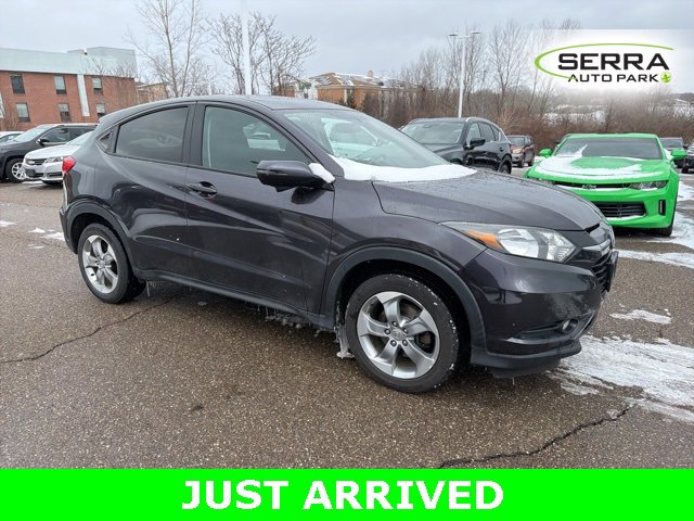 Used 2017 Honda HR-V EX image 2