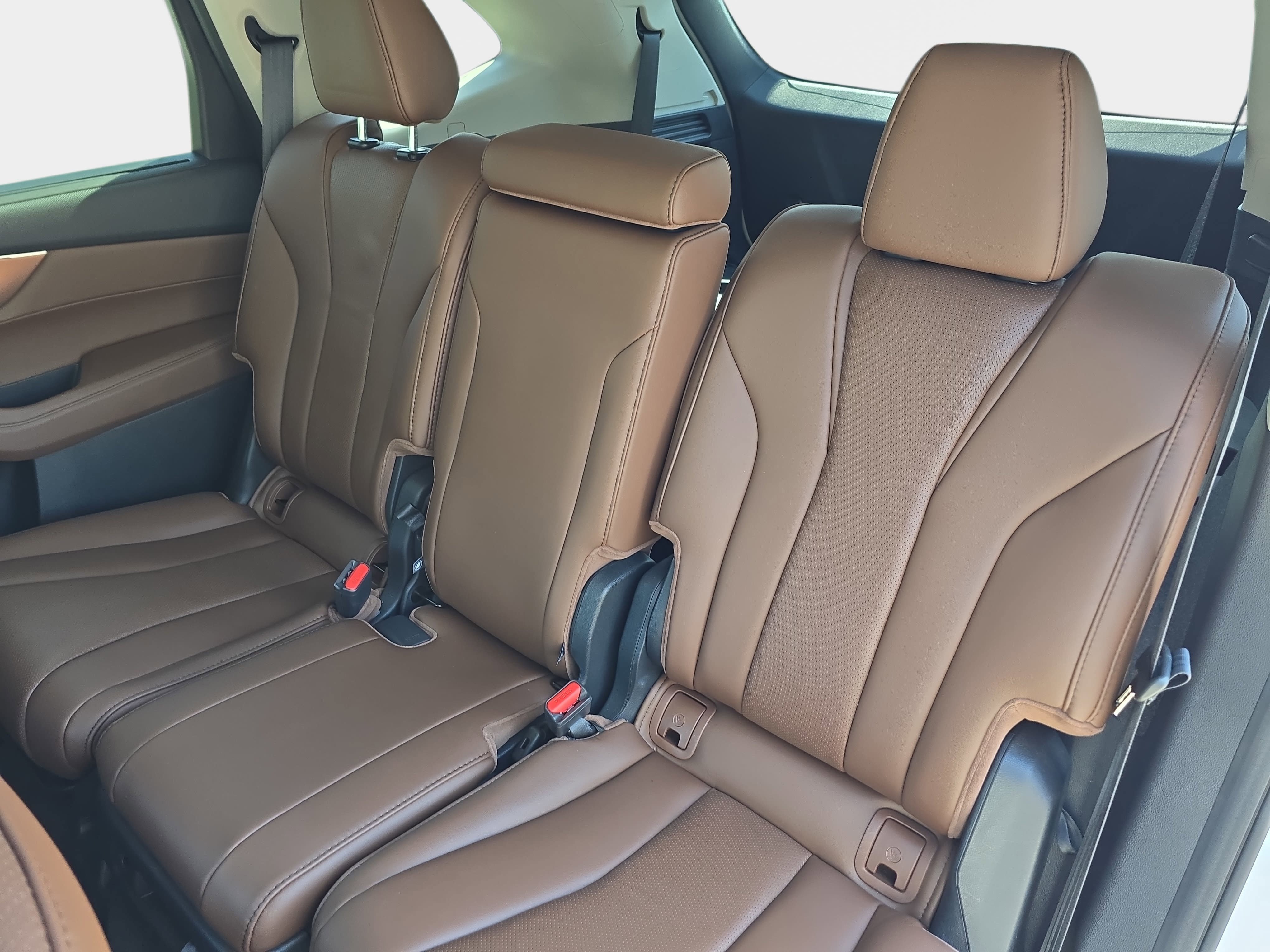 Certified 2023 Acura MDX FWD w/ Technology Package image 14