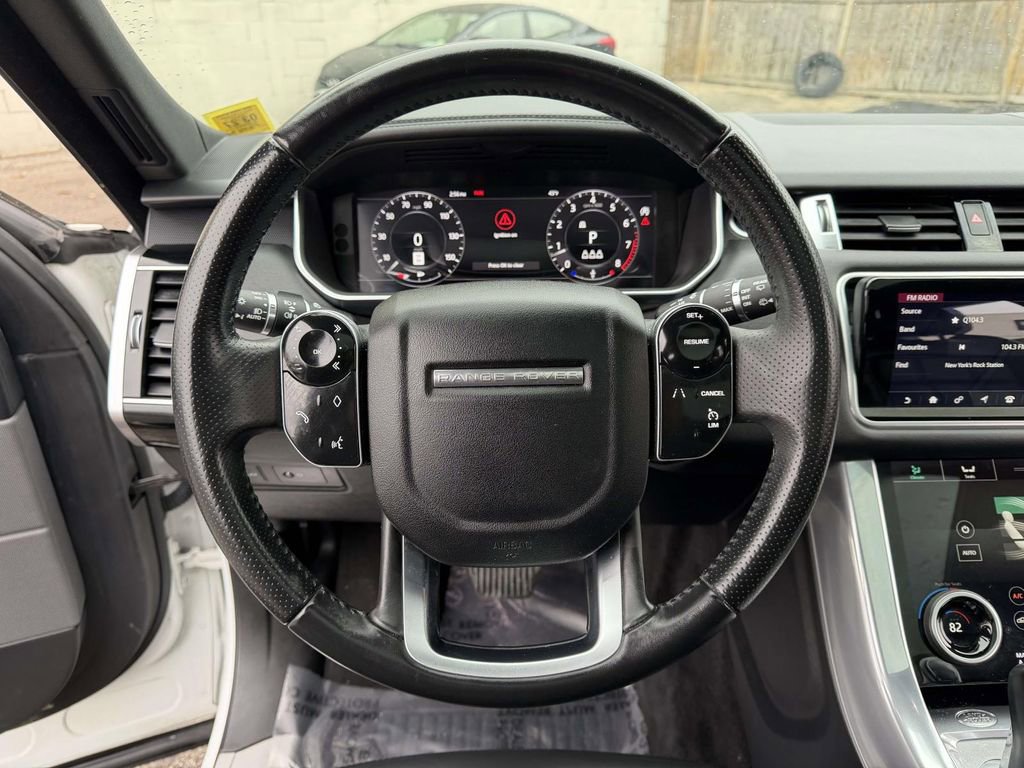 Used 2020 Land Rover Range Rover Sport HSE image 33