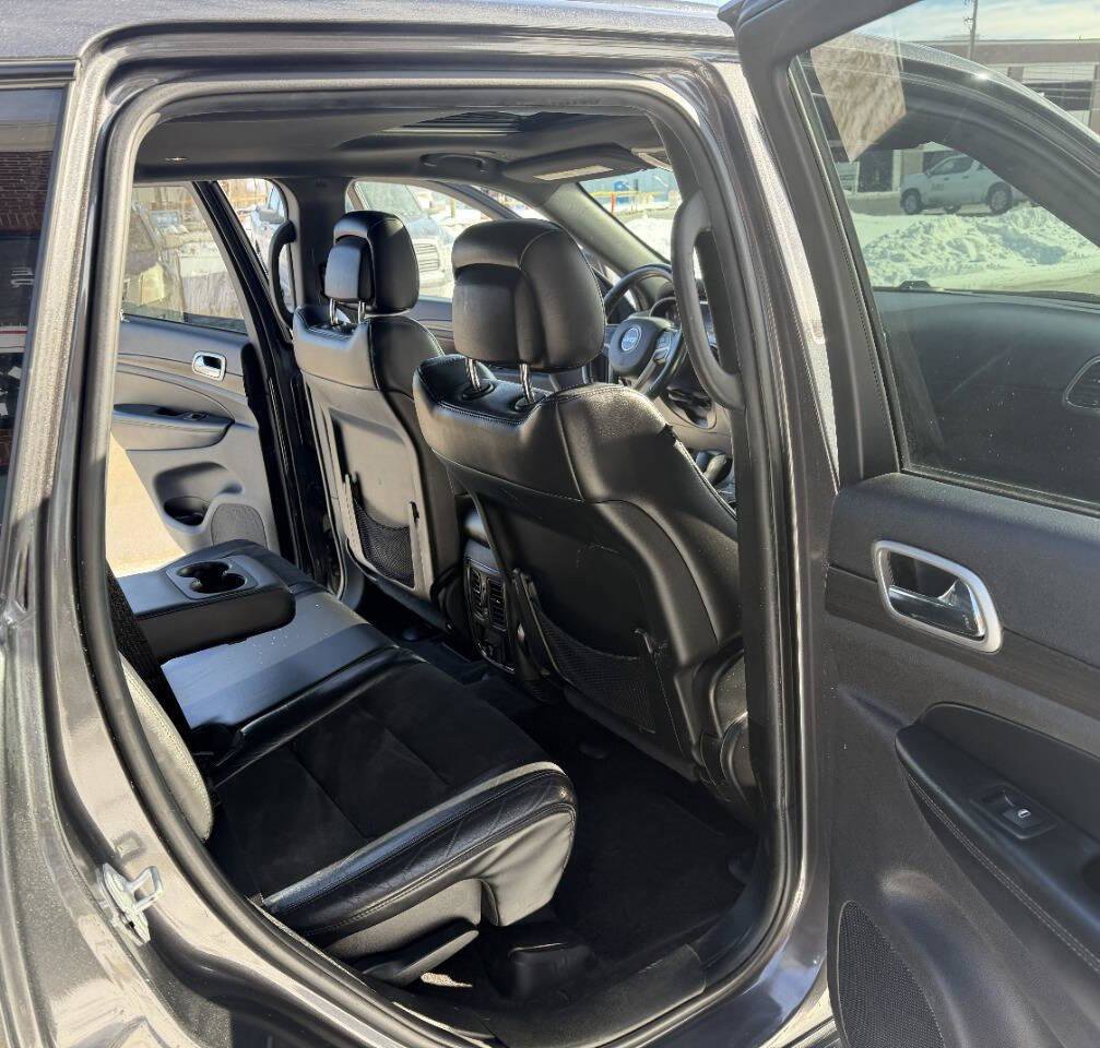 Used 2018 Jeep Grand Cherokee Altitude image 23