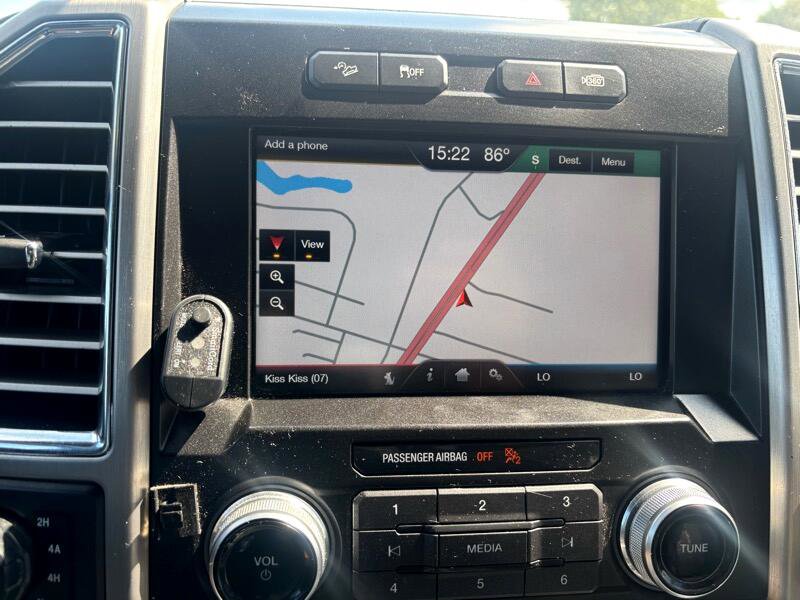 Used 2015 Ford F150 Platinum w/ Equipment Group 701A Luxury image 20