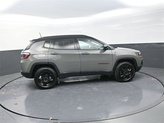 Used 2024 Jeep Compass Trailhawk image 9