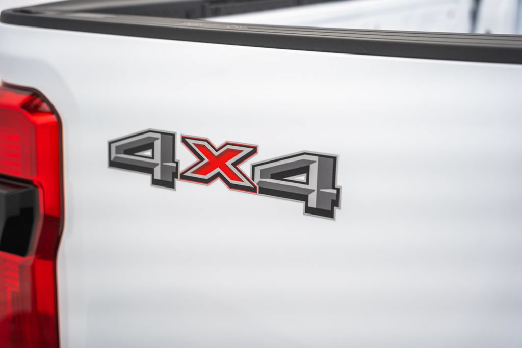 New 2026 Ford F250 XLT w/ XLT Premium Package AWD/4WD image 22
