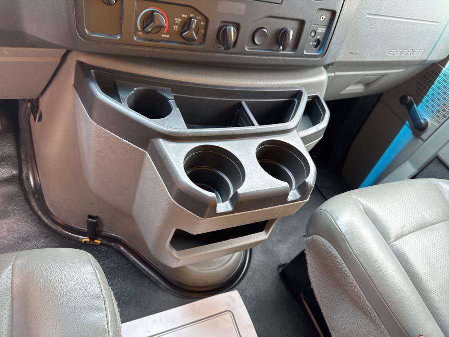 Used 2019 Ford E-350 and Econoline 350 Super Duty image 33