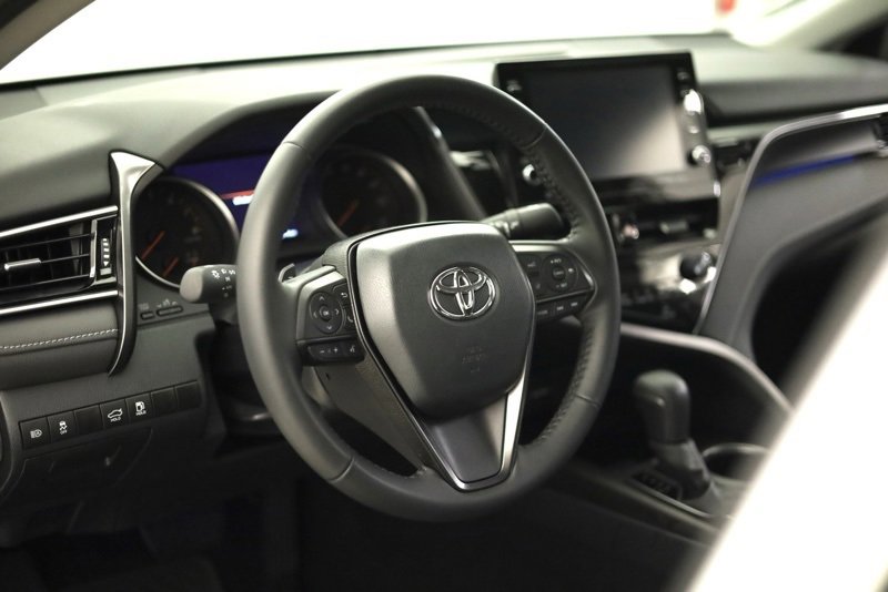 Used 2024 Toyota Camry XSE image 12