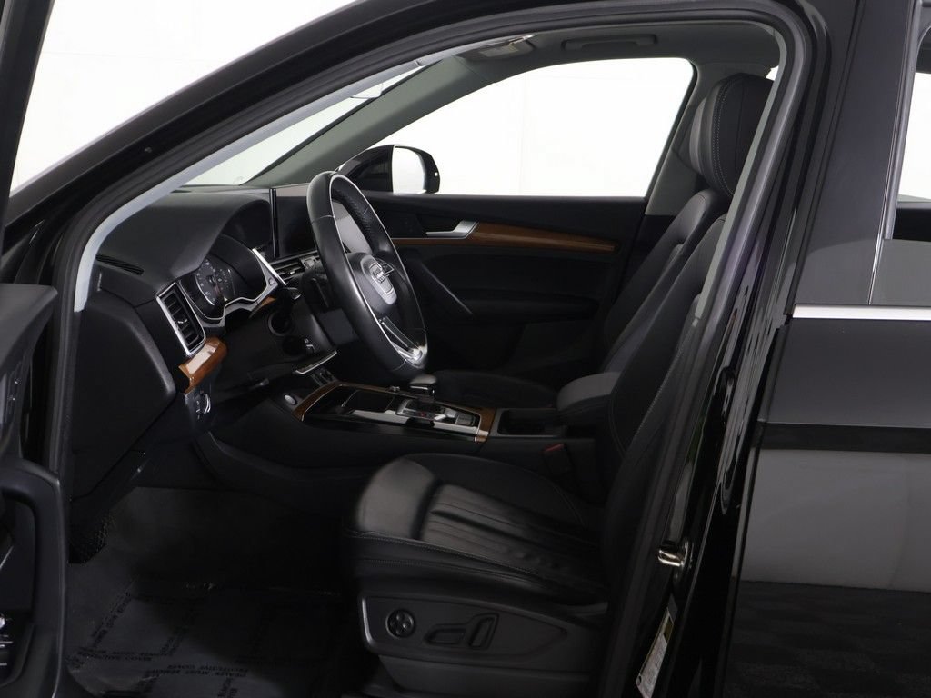 Used 2023 Audi Q5 2.0T Premium w/ Convenience Package AWD/4WD image 26