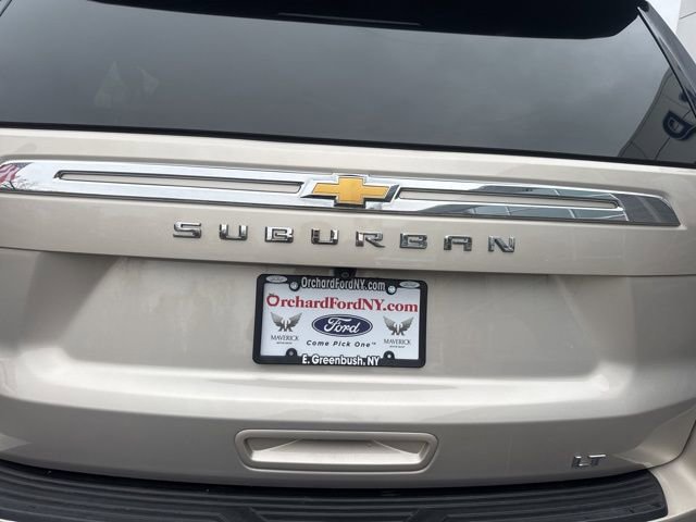 Used 2022 Chevrolet Suburban LT AWD/4WD image 9