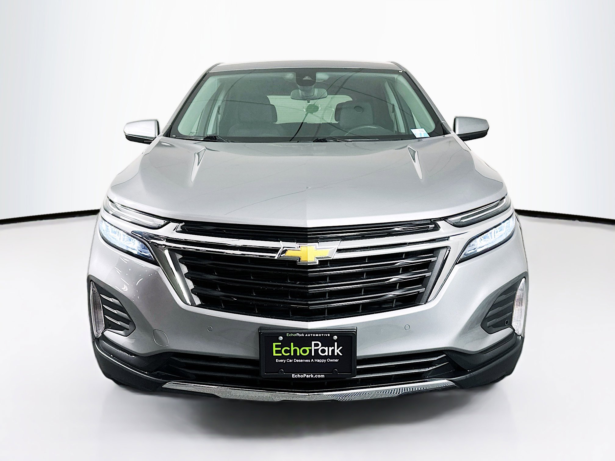 Used 2024 Chevrolet Equinox LT image 2
