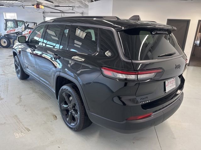 New 2026 Jeep Grand Cherokee L Limited w/ Limited Altitude Package image 6