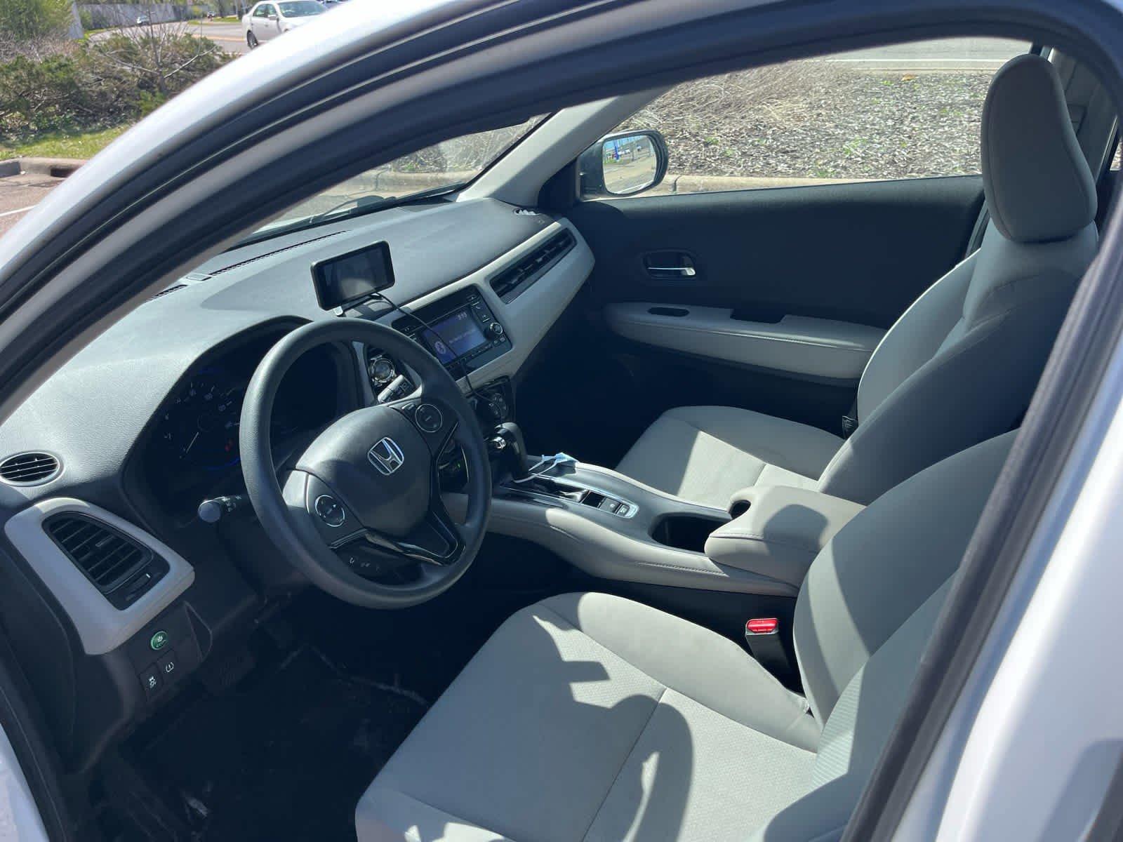 Used 2021 Honda HR-V LX image 10