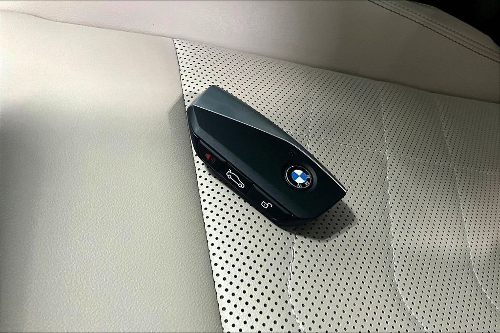 Certified 2025 BMW X1 xDrive28i w/ Technology Package image 10