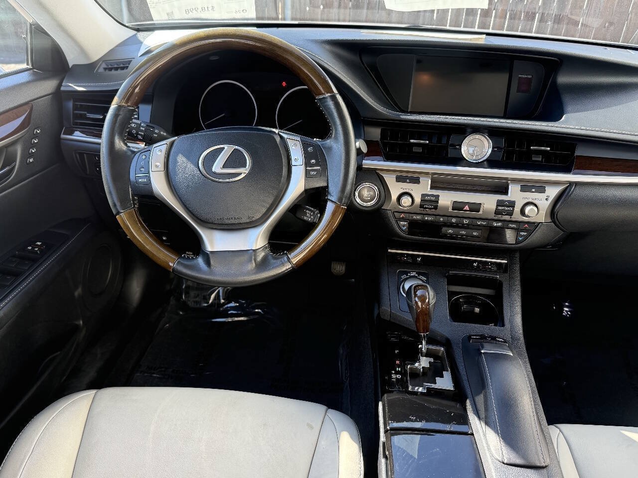 Used 2013 Lexus ES 350 w/ Premium Pkg FWD image 5