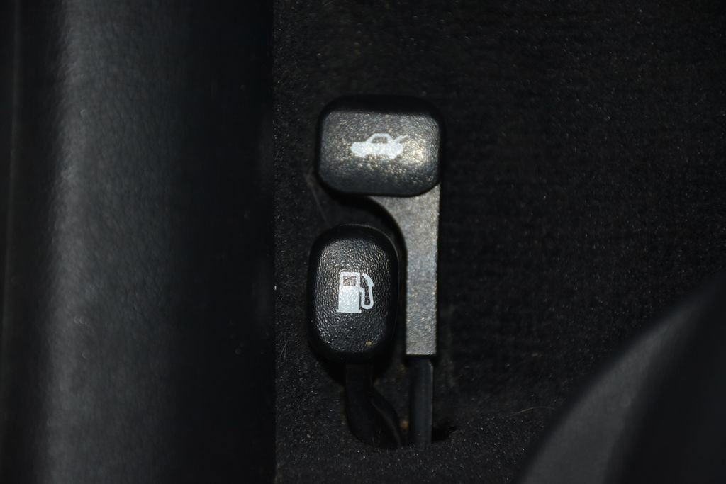 Used 2018 Hyundai Elantra SE w/ Cargo Package image 22