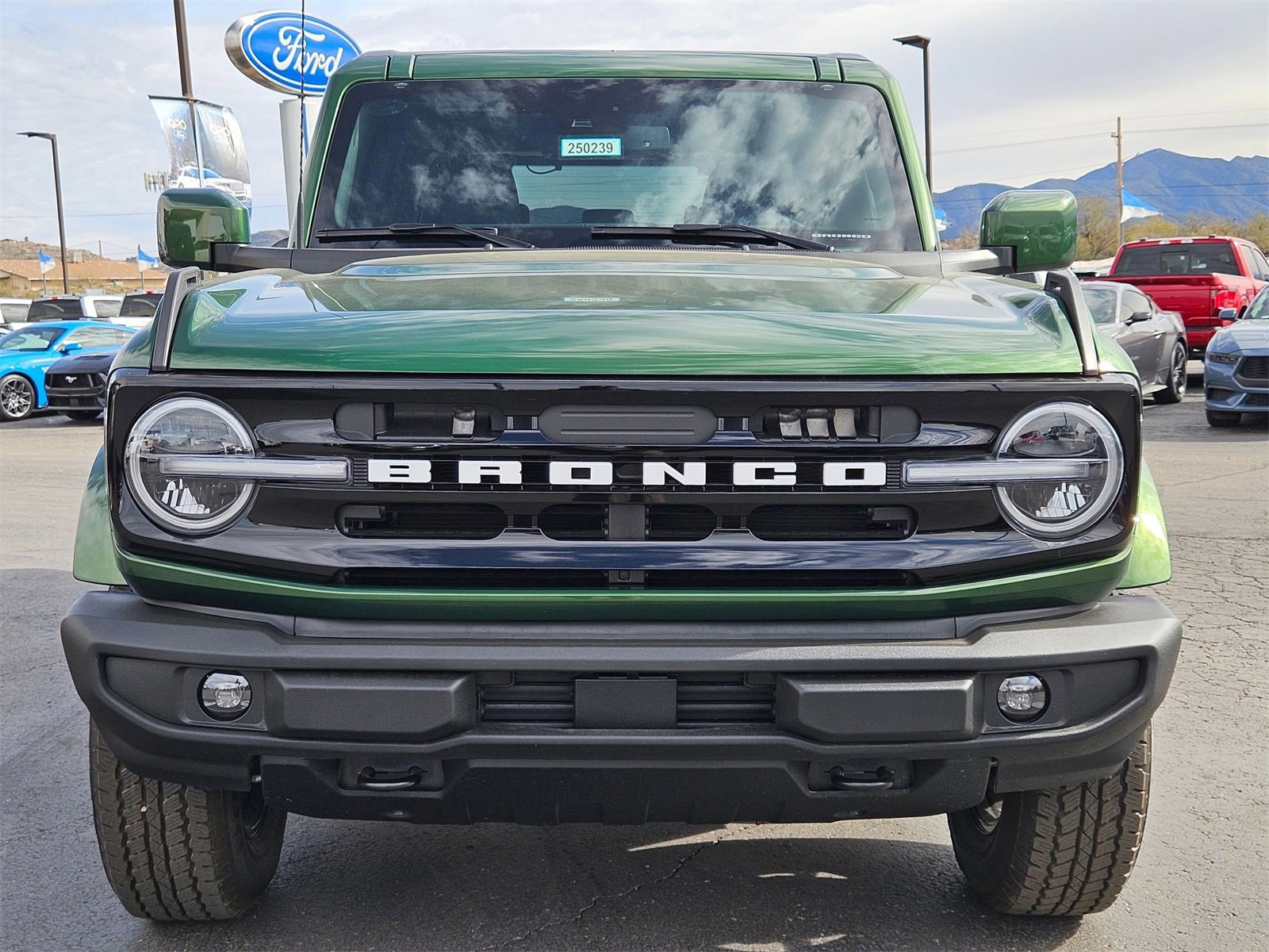 New 2025 Ford Bronco Outer Banks image 2