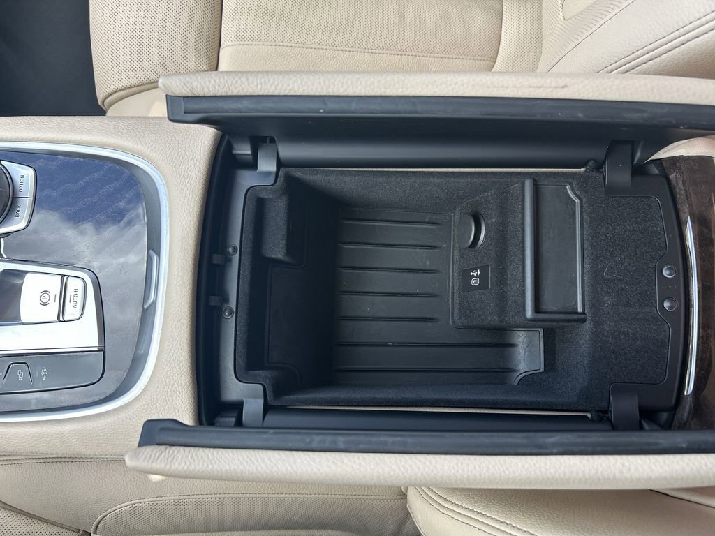 Used 2022 BMW 740i RWD image 18