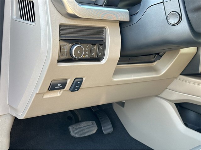 New 2025 Ford F250 Platinum w/ Platinum Plus Package image 35