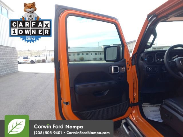 Used 2025 Jeep Wrangler Unlimited Rubicon 4xe w/ Technology Group image 10