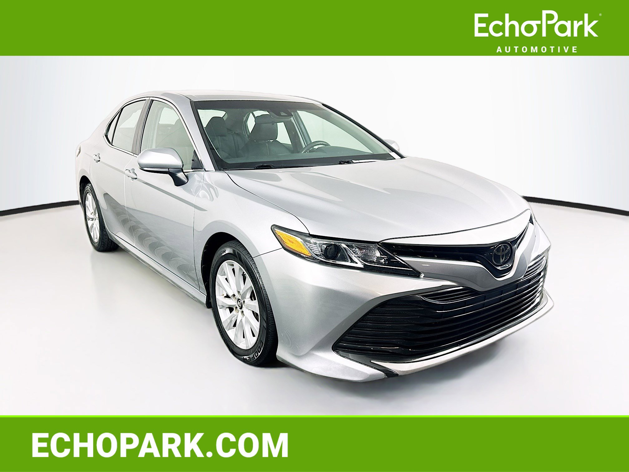 Used 2018 Toyota Camry LE FWD image 1