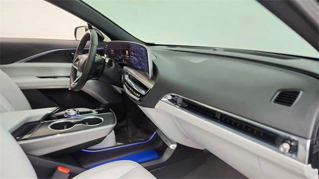 Used 2025 Cadillac Lyriq Luxury image 21