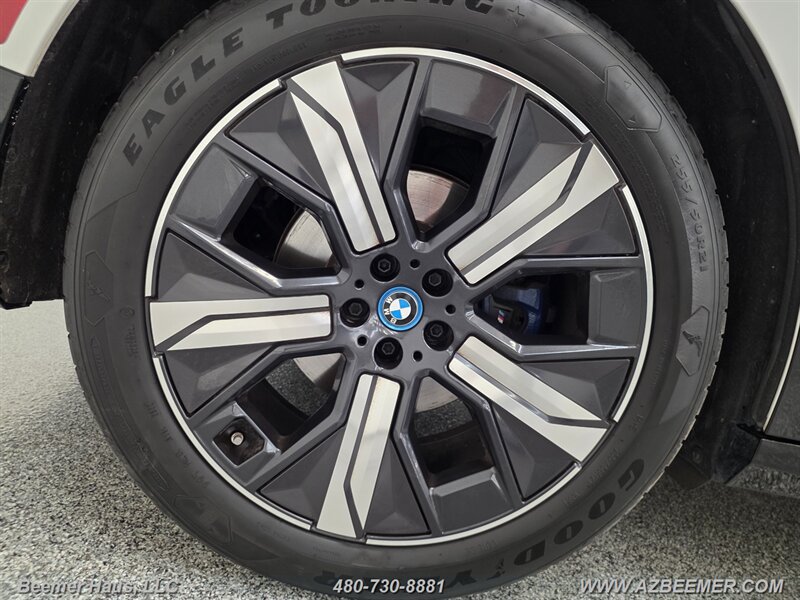 Used 2023 BMW iX M60 w/ Executive Package AWD/4WD image 15