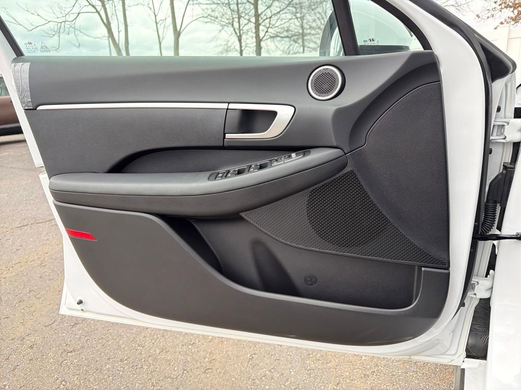 Used 2026 Hyundai Sonata SE image 12