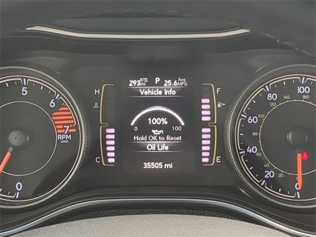 Used 2019 Jeep Cherokee Latitude w/ Cold Weather Group image 26