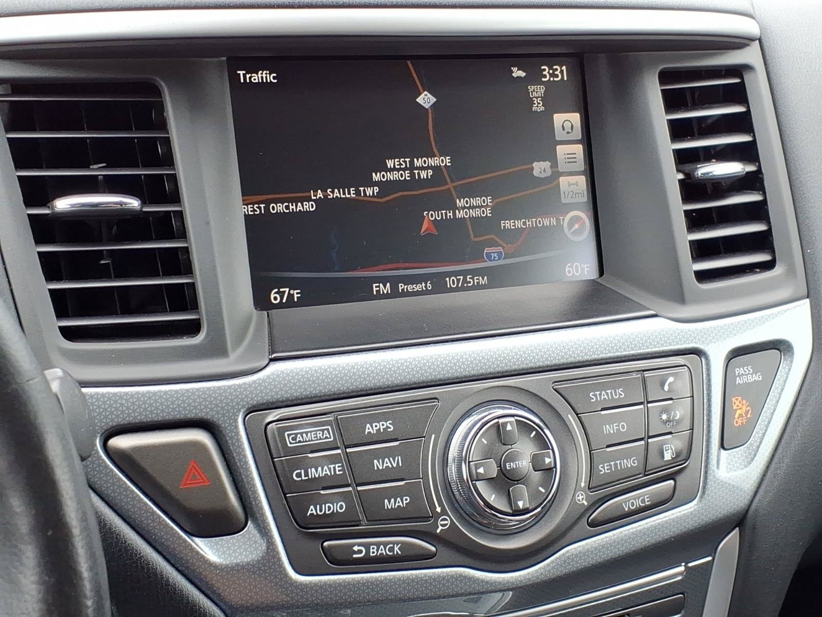 Used 2020 Nissan Pathfinder SL AWD/4WD image 24