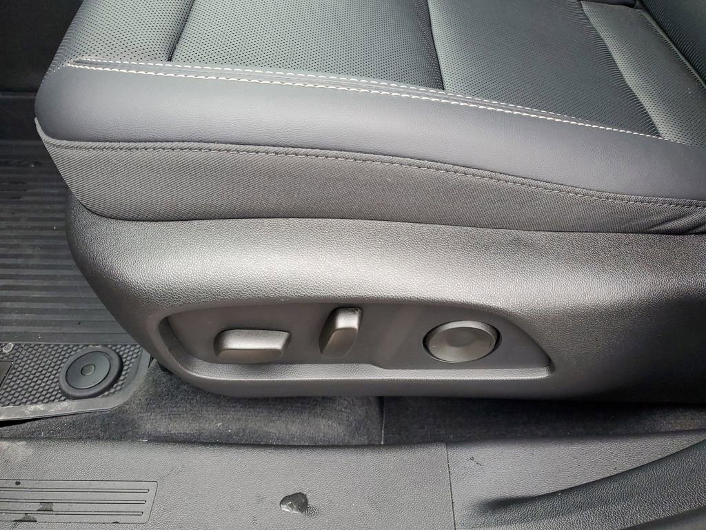 Certified 2026 GMC Terrain Elevation w/ Elevation Premium Package image 7