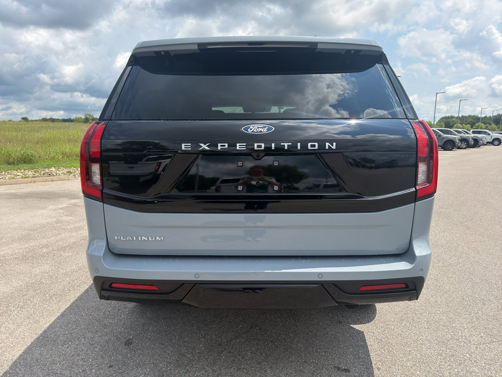 New 2027 Ford Expedition Platinum w/ Driver's Package AWD/4WD image 6