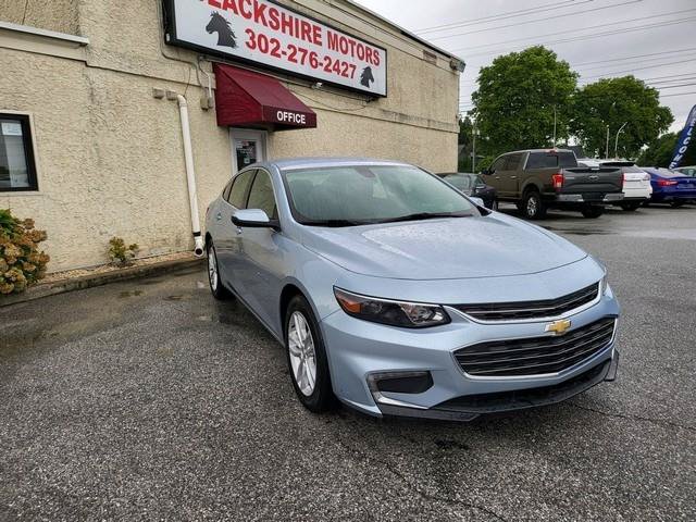 Used 2018 Chevrolet Malibu LT FWD image 1