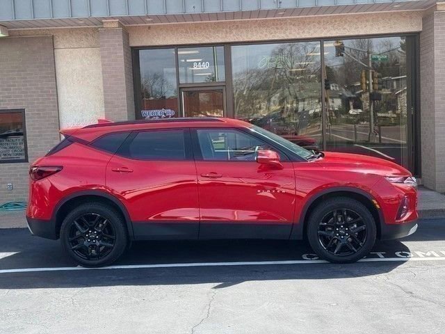 Used 2021 Chevrolet Blazer LT image 2