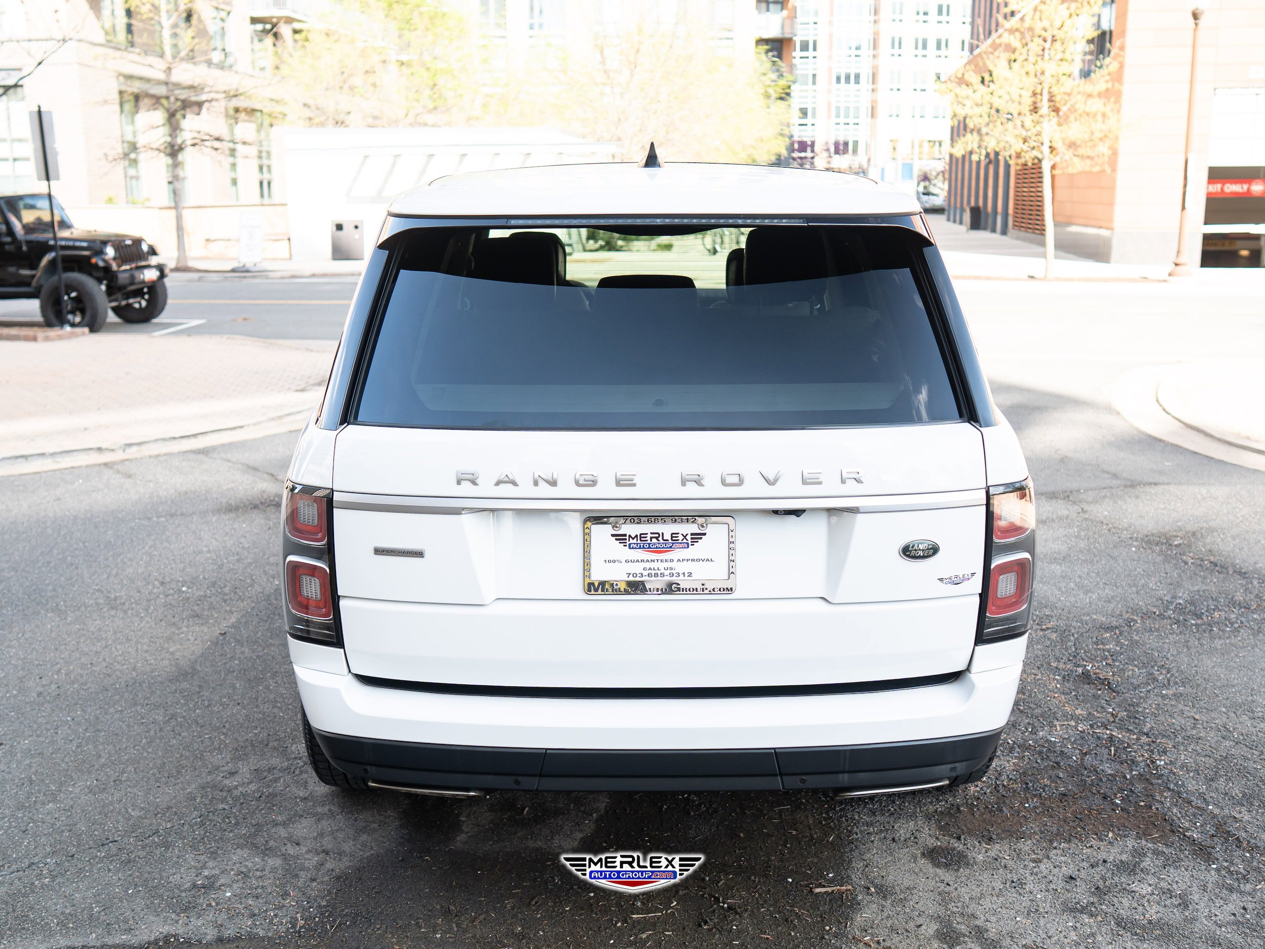 Used 2018 Land Rover Range Rover Long Wheelbase Supercharged AWD/4WD image 6