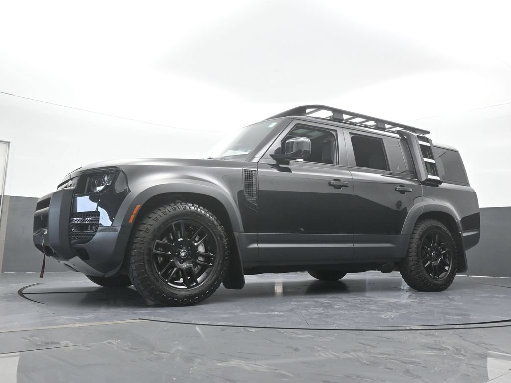 Used 2023 Land Rover Defender 130 SE AWD/4WD image 62