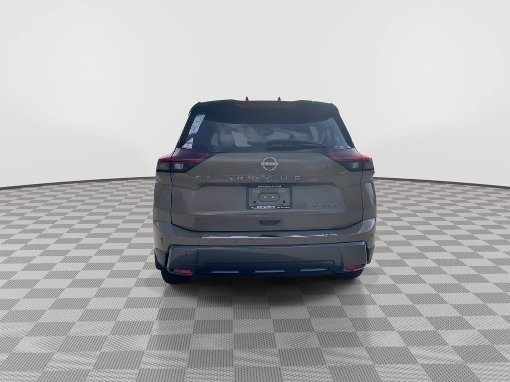 Certified 2025 Nissan Rogue SL w/ Tech Package AWD/4WD image 9
