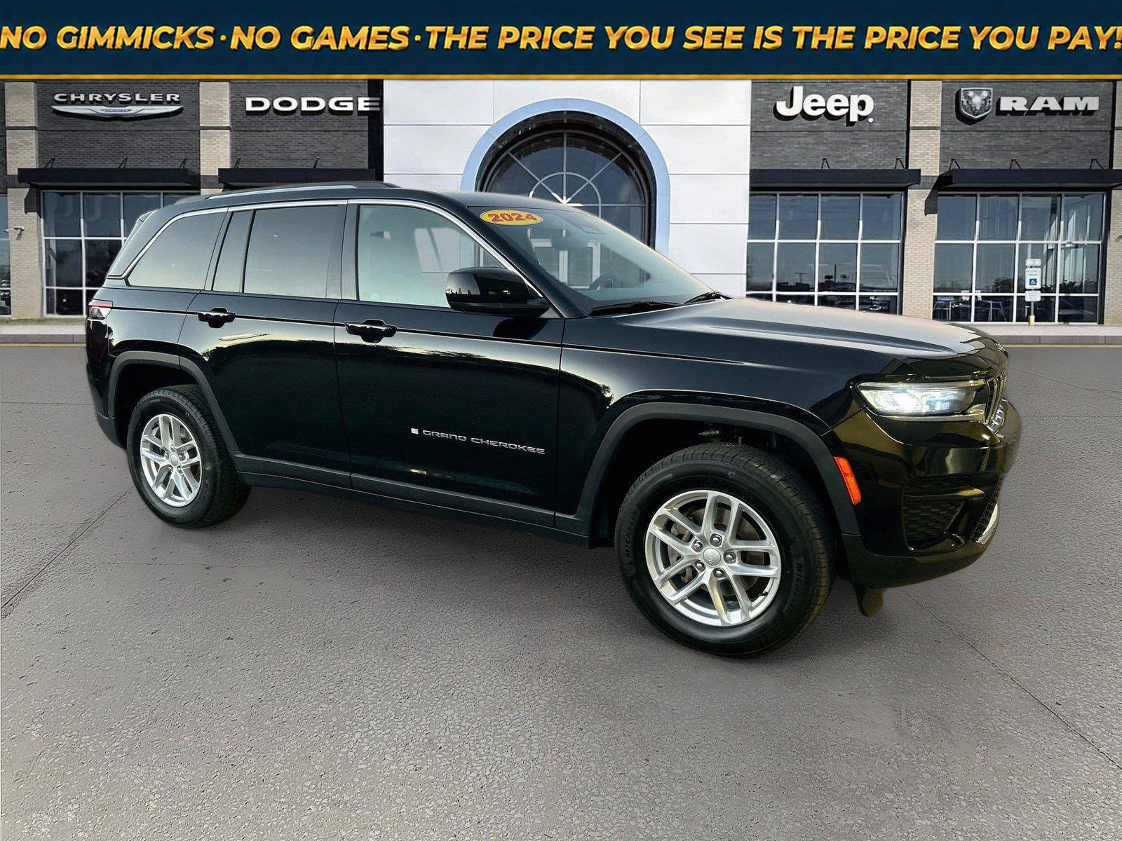 Used 2024 Jeep Grand Cherokee Laredo X w/ Trailer Tow Package