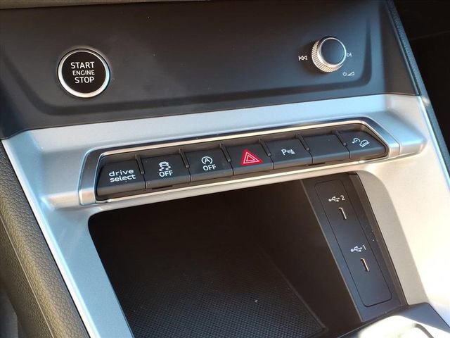 Used 2023 Audi Q3 2.0T Premium w/ Convenience Package image 18