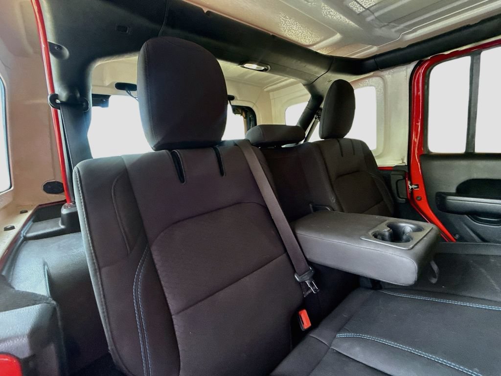 Used 2023 Jeep Wrangler Unlimited Rubicon 4xe AWD/4WD image 31