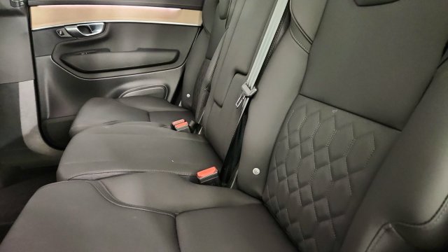 Certified 2026 Volvo XC90 B5 Core AWD/4WD image 28
