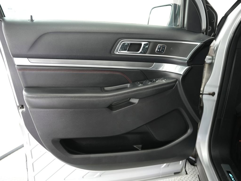 Used 2016 Ford Explorer Sport w/ Equipment Group 401A image 43