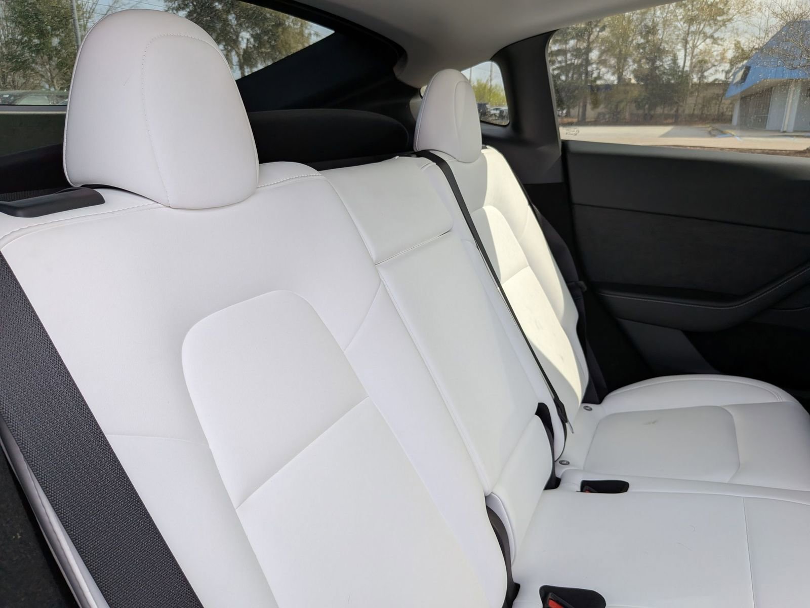 Used 2023 Tesla Model Y Long Range image 33