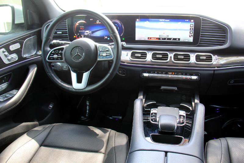 Used 2020 Mercedes-Benz GLE 350 w/ Premium Package image 9