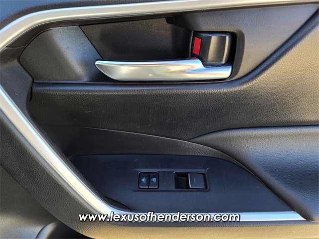 Used 2022 Toyota RAV4 SE w/ Convenience Package image 19