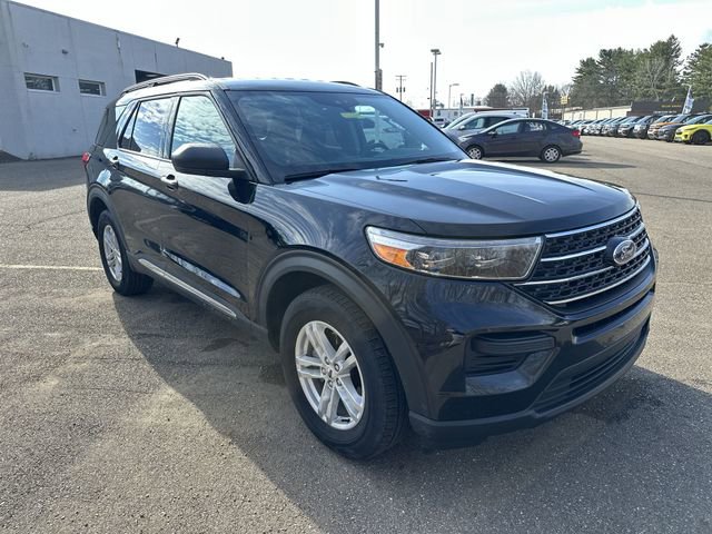 Used 2023 Ford Explorer XLT image 11