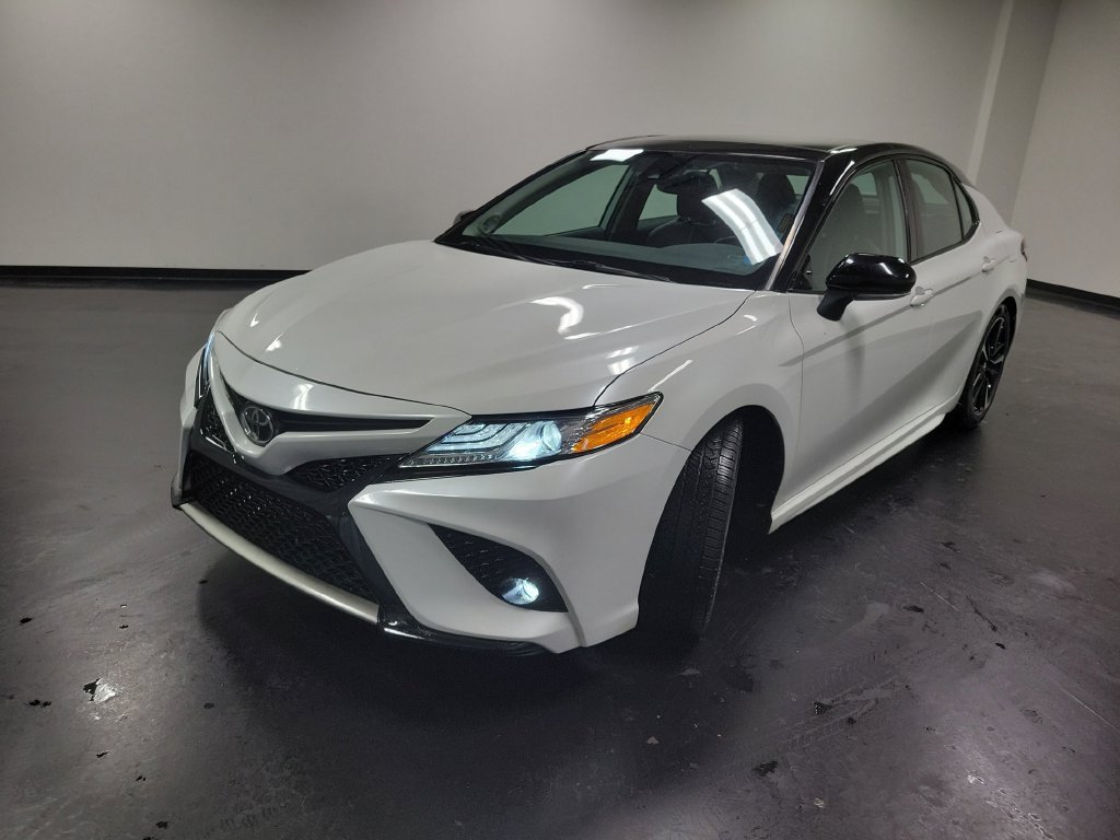 Used 2020 Toyota Camry XSE w/ Navigation Package FWD image 4