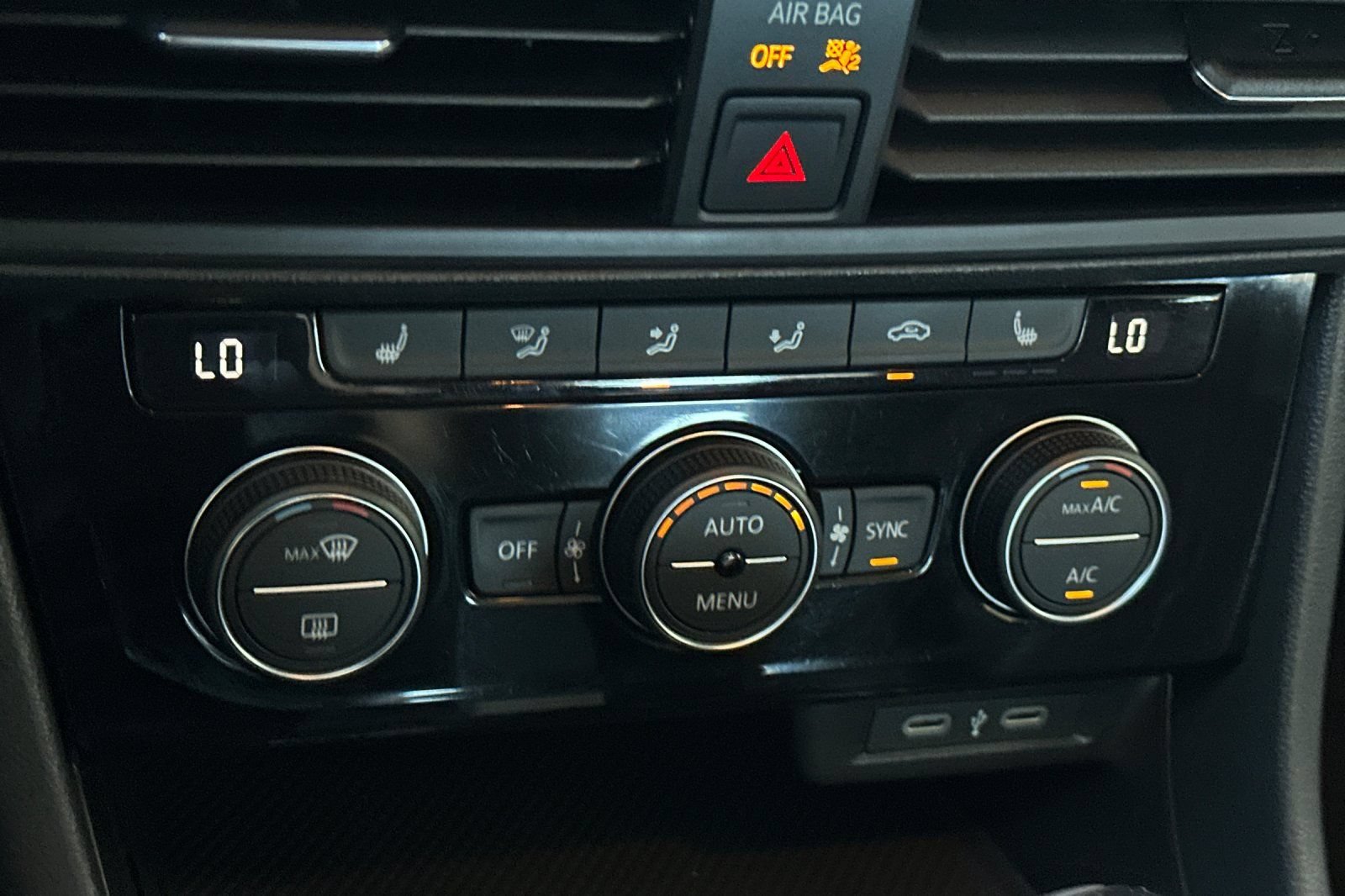 Used 2023 Volkswagen Jetta SE FWD image 20