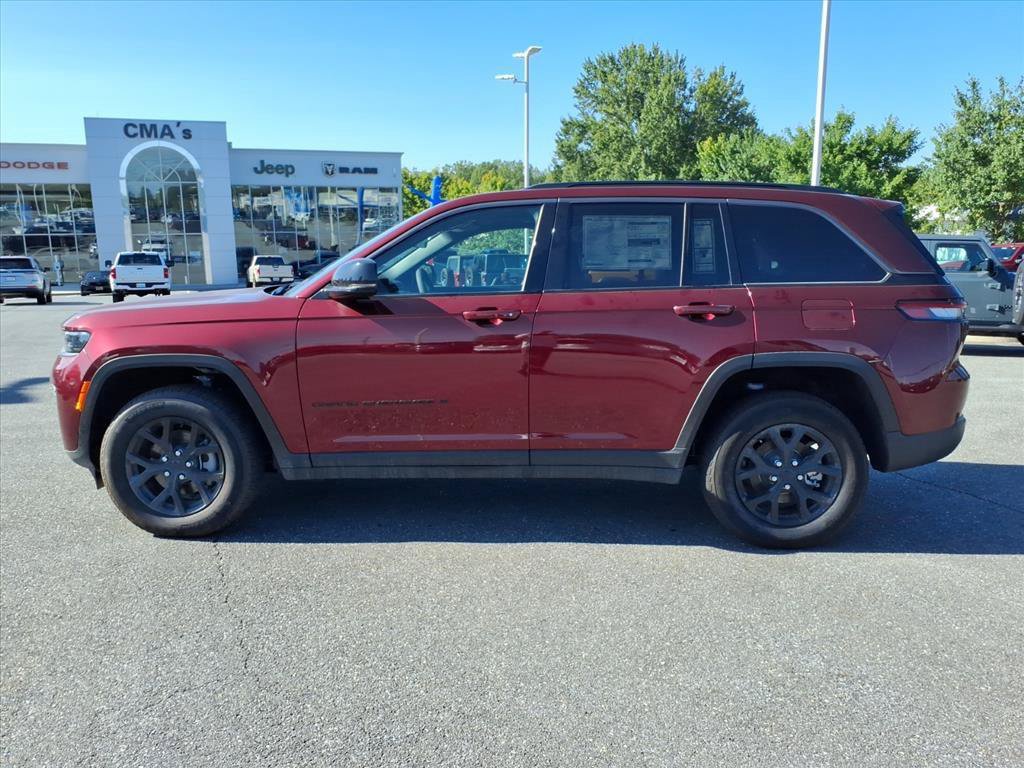 New 2026 Jeep Grand Cherokee Altitude AWD/4WD image 3