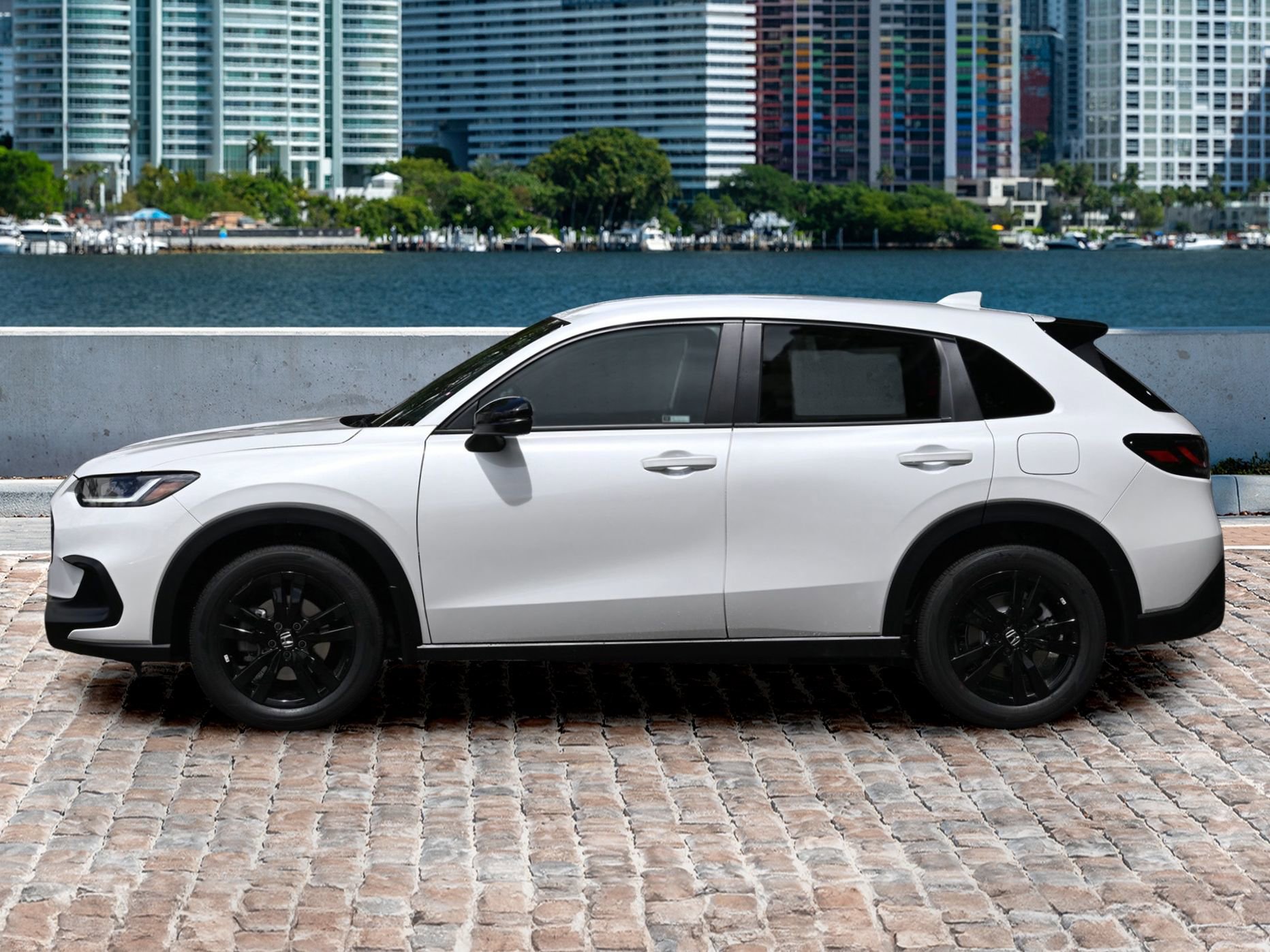 New 2025 Honda HR-V Sport image 4